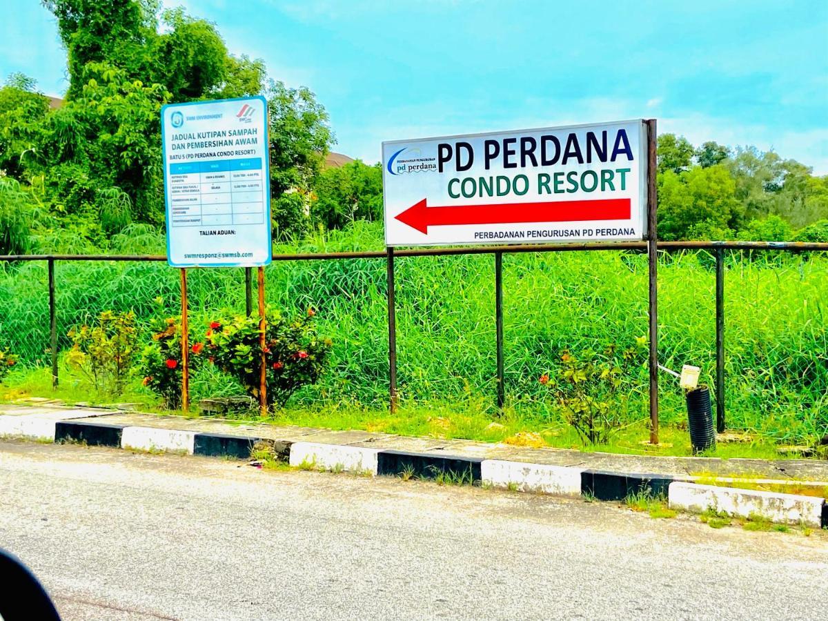 Smilez Homestay H102 & A306 At Pd Perdana Kondo Resort Port Dickson Buitenkant foto