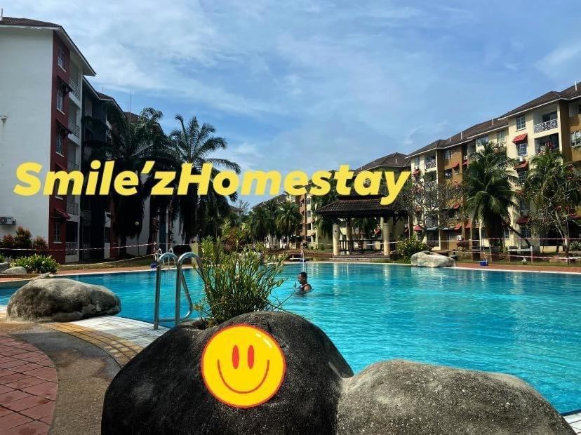 Smilez Homestay H102 & A306 At Pd Perdana Kondo Resort Port Dickson Buitenkant foto